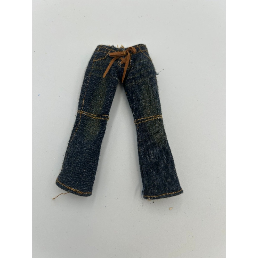Bratz Fashion Pack Out & About denim capris